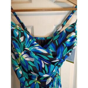 Croft And Barrow 1 Pc Swimsuit Green Floral Tummy Control Sz14 Built In Bra